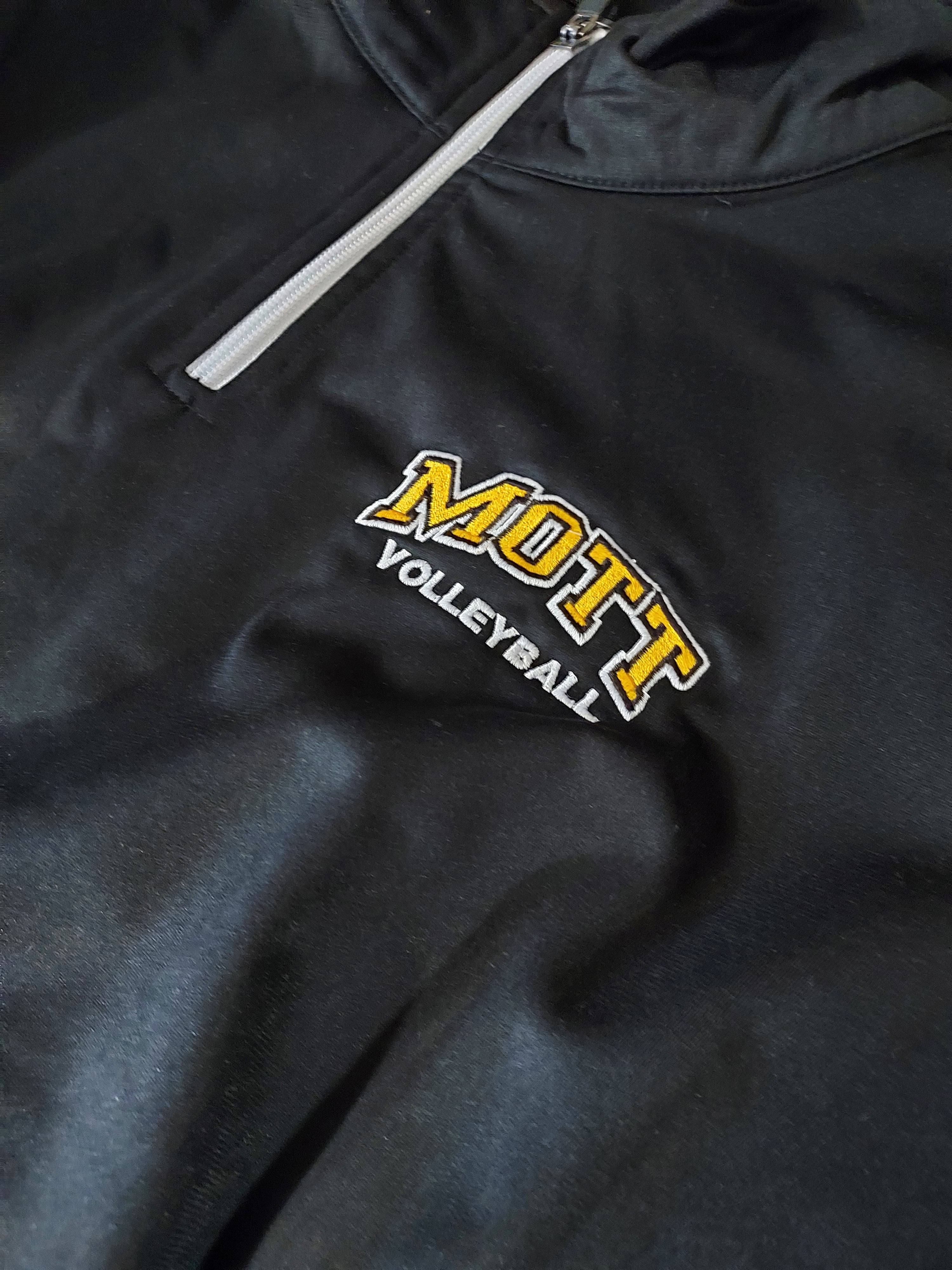 Mott Volleyball Determination Pullover